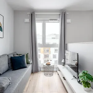 Apartment North, Warschau