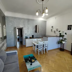 Apartment Novo Mundo, Warschau