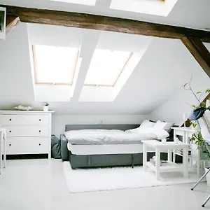 Apartment Hoza Attic, Warschau